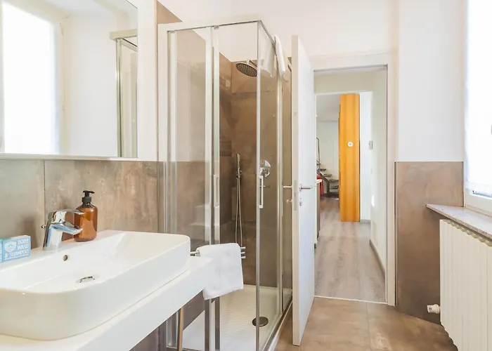 Apartment La Casa Di Nino By Rent Como