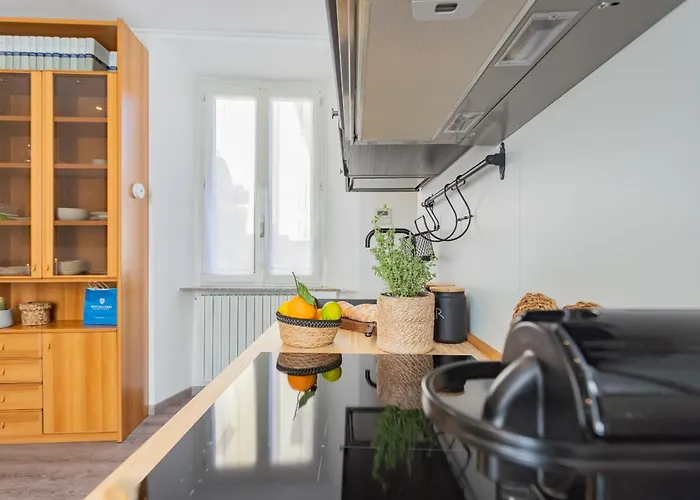 La Casa Di Nino By Rent Apartment Como