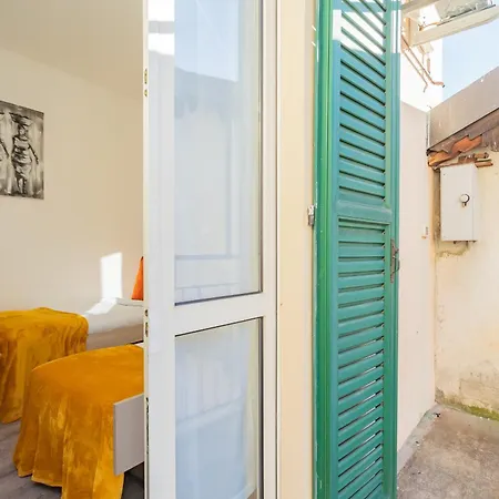 Apartment La Casa Di Nino By Rent