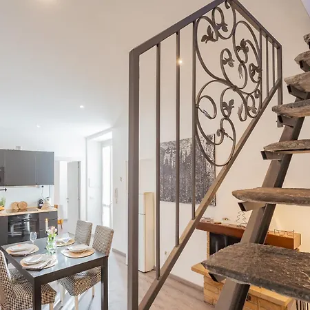 La Casa Di Nino By Rent Como