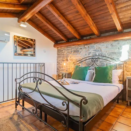 La Casa Di Nino Apartment *